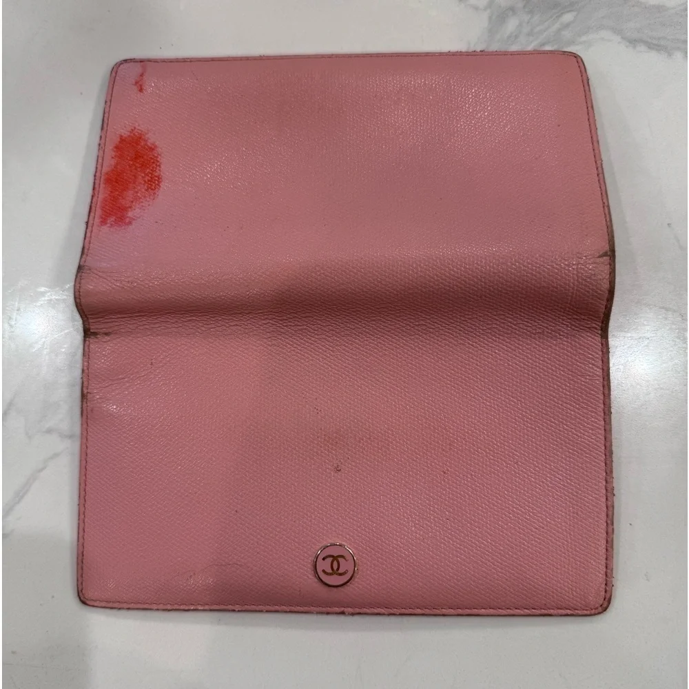 Chanel Vintage enamel snap large pink Wallet 100% AUTHENTIC !!